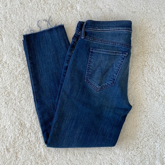 ❤️ MOTHER Denim Jeans The Dropout Fray in Moon Dark Size 26